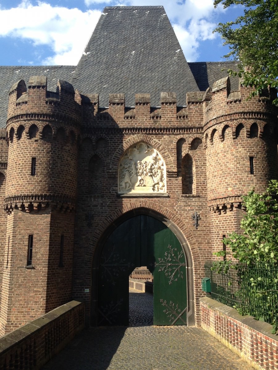 Eingangsportal Schloss Paffendorf